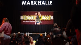 Vom ersten Moment an gut besucht: die „Erotik- und Fetischmesse“ in Wien.