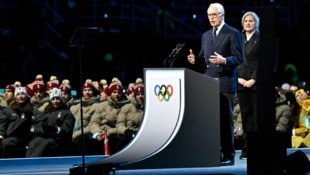 IOC-Chefin Kirsty Coventry (r.) und Giovanni Malago – Präsident des Milano/Cortina ...