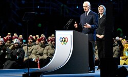 IOC-Chefin Kirsty Coventry (r.) und Giovanni Malago – Präsident des Milano/Cortina ...