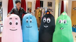 Auch originelle Verkleidungen speziell für Gruppen oder eine Familie bietet Cäcilia Maurer in ...