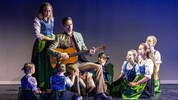 Katharina Gorgi, Lukas Perman und die „Trapp-Kinder“