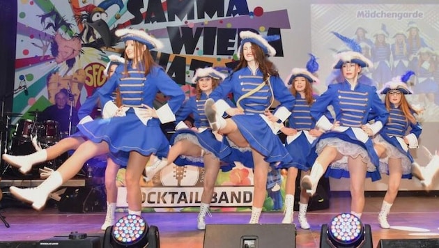 Die Mädchengarde der Strasser Faschingsgilde: Nachwuchs iwäre zwar da, die finanzielle ...