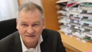 Schuldirektor Christian Klar zeigte sich überrascht, dass TV-Teams des Kreml keinen ausgewogenen ...