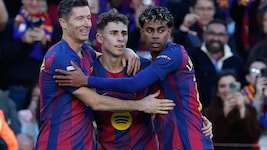 Lewandowski und Jamal trugen sich in die Schützenliste ein.