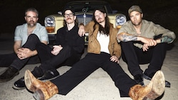 Casper Starreveld (Gitarre), Jan Haker (Bass), Jason Dowd (Leadsänger) und Nils Vandenberg ...