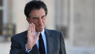 Jack Lang sieht den Ermittlungen „mit Gelassenheit und sogar Erleichterung“ entgegen.