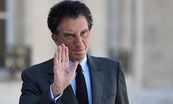 Jack Lang sieht den Ermittlungen „mit Gelassenheit und sogar Erleichterung“ entgegen.