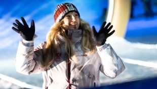 Anna Gasser strahlte schon bei der Eröffnungsfeier.