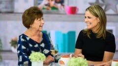Die US-Fernsehmoderatorin Savannah Guthrie mit ihrer Mutter Nancy, die seit einer Woche ...