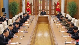 Der nordkoreanische Diktator Kim Jong Un bei einer Sitzung der Arbeiterpartei.