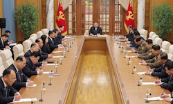 Der nordkoreanische Diktator Kim Jong Un bei einer Sitzung der Arbeiterpartei.
