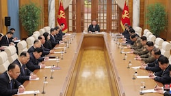 Der nordkoreanische Diktator Kim Jong Un bei einer Sitzung der Arbeiterpartei.