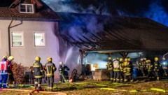 Der Brandort befand sich unmittelbar neben dem Feuerwehrhaus.
