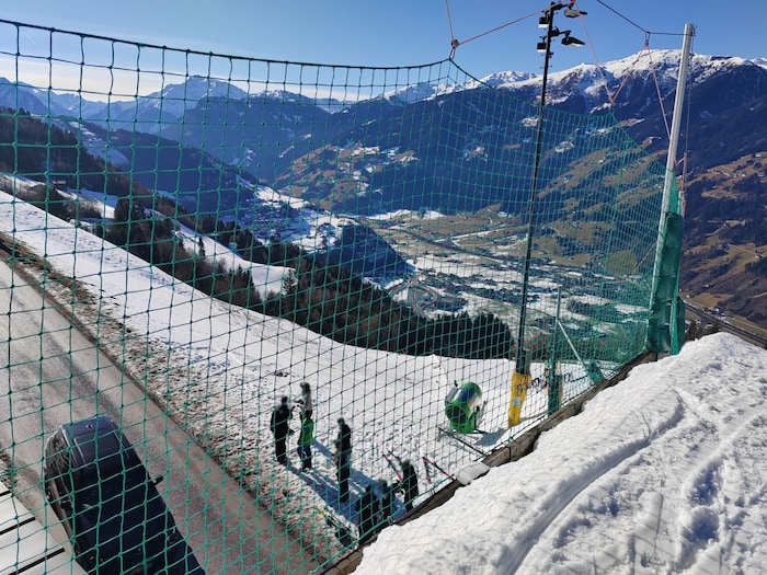 Hier stürzte der Skifahrer ab.