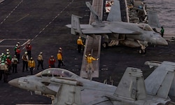 US-Flugzeuge auf dem Träger „USS Abraham Lincoln“