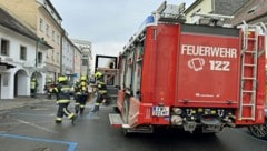 Zwei Feuerwehren rückten mit schwerem Atemschutz an.