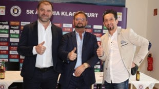 Daumen hoch. Klagenfurt-Boss Zeljko Karajica, Neo-Sponsor Helmut Kaltenegger &amp; ...