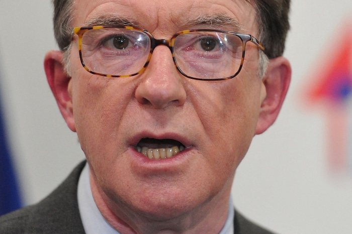 Peter Mandelson (hier auf einem Archivbild aus dem Jahr 2013) hat auch seinen Sitz im britischen ...