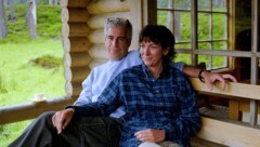 Ghislaine Maxwell wurde wegen Beihilfe zum sexuellen ‌Missbrauch an minderjährigen Mädchen durch ...