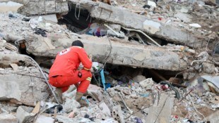 Acht Bewohner, darunter ein Kind, konnten gerettet werden.