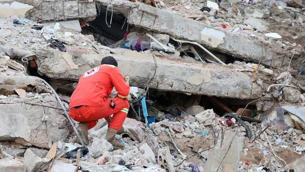 Acht Bewohner, darunter ein Kind, konnten gerettet werden.