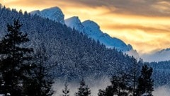Selbst für erfahrene Skifahrer ist derzeit laut Bergrettung schwer zu erkennen, wo es abseits ...