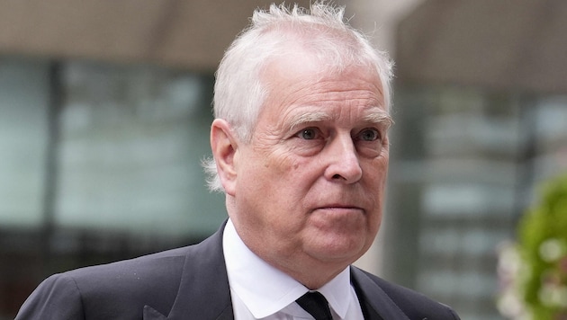 Andrew Mountbatten-Windsor soll Geheim-Dokumente an Sexualstraftäter Jeffrey Epstein ...