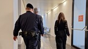 Der Angeklagte wurde aus der U-Haft zum Prozess am Landesgericht Eisenstadt vorgeführt. Die ...