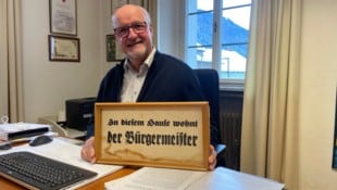 Klaus Glanznig in seinem Büro im Gemeindeamt – einst wohnte seine Familie hier.
