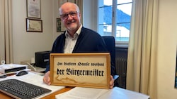 Klaus Glanznig in seinem Büro im Gemeindeamt – einst wohnte seine Familie hier.