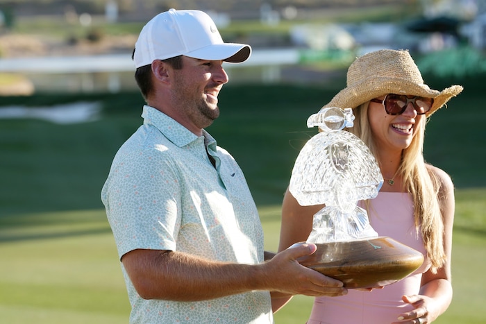 Chris Gotterup eroberte bei den Phoenix Open seine bereits zweite Siegestrophäe des Jahres.