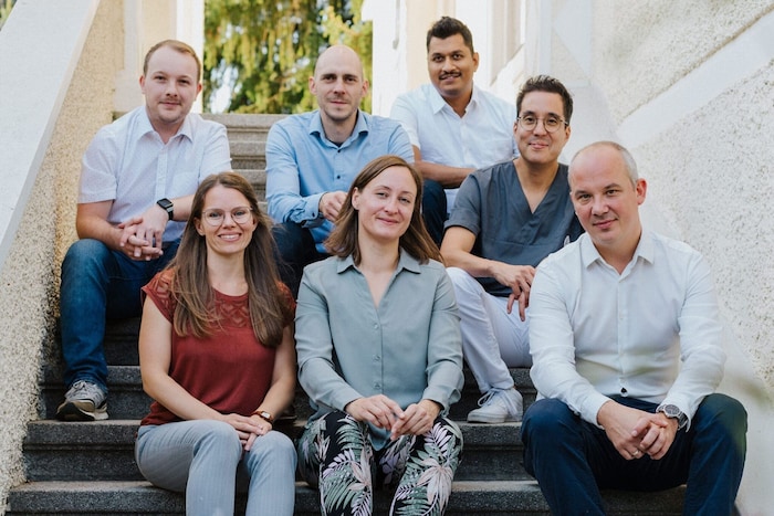 Kramer (hinten Mitte) mit dem Team von Predicting Health