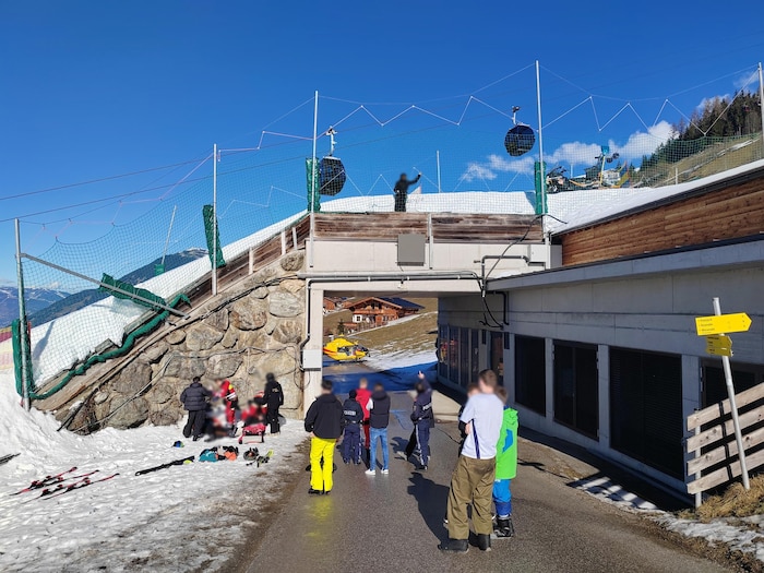 Der Mann wurde bei dem Unfall verletzt.