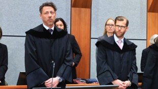 Die beiden Verteidiger Oliver Mathis (links) und Matthias Holzmann 