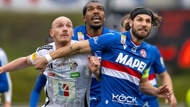 Daniel Maderner (re.) und der GAK kamen beim WAC nicht über ein 2:2 hinaus.