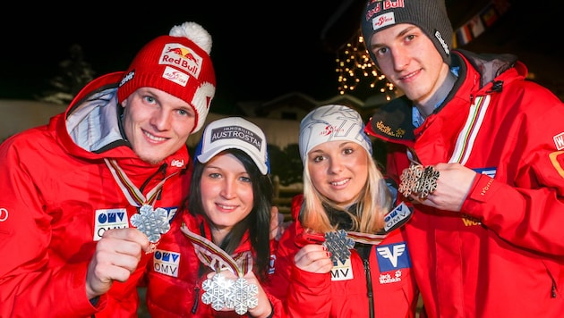 Thomas Morgenstern, Jacqueline Seifriedsberger, Chiara Kreuzer und Gregor Schlierenzauer (v.l.) ...