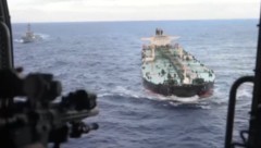 Es ist bereits der achte Tanker, der von den USA seit der Ausrufung der Ölblockade festgesetzt ...