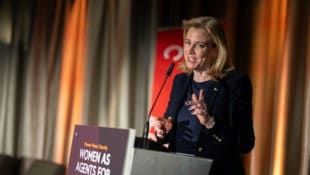 Krisen und Konflikte betreffen besonders die Sicherheit von Frauen und Mädchen, erklärt Beate ...