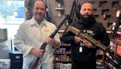 Apotheker John Lykins verkauft neben Pillen auch Waffen.