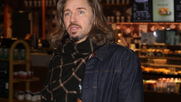 Gil Ofarim bei der Abreise der Dschungelcamp-Kandidaten der RTL Reality-TV-Show nach Australien. ...