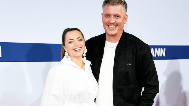 Anne Menden und Gustav Masurek freuen sich über die Geburt ihres ihres Sohnes.