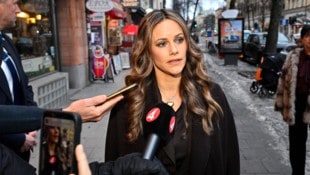 Schwedische Prinzessin Sofia äußerte sich zu Berichten über mutmaßliche Kontakte zu dem ...