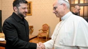 Wolodymyr Selenskyj und Papst Leo XIV. bei einem Treffen Anfang Dezember