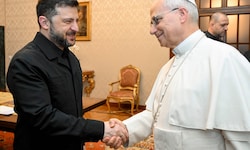 Wolodymyr Selenskyj und Papst Leo XIV. bei einem Treffen Anfang Dezember