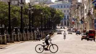 Nur noch wenig Verkehr auf dem Paseo de Marti im Zentrum der Hauptstadt.
