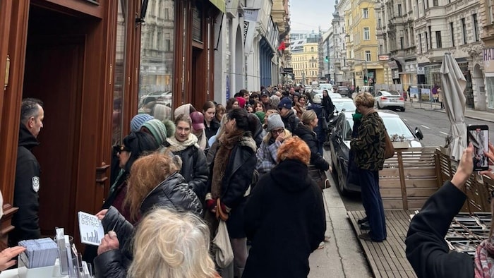 Der Andrang ist am ersten Tag groß.