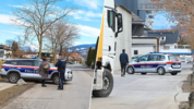 Die Polizei richtete in der Region Straßensperren ein.