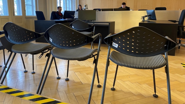 Leere Anklagebank – ein Urteil gab‘s trotzdem.