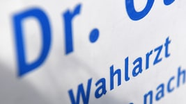 Überlange Wartezeiten: Der teure Gang zum Wahlarzt wird immer interessanter!
