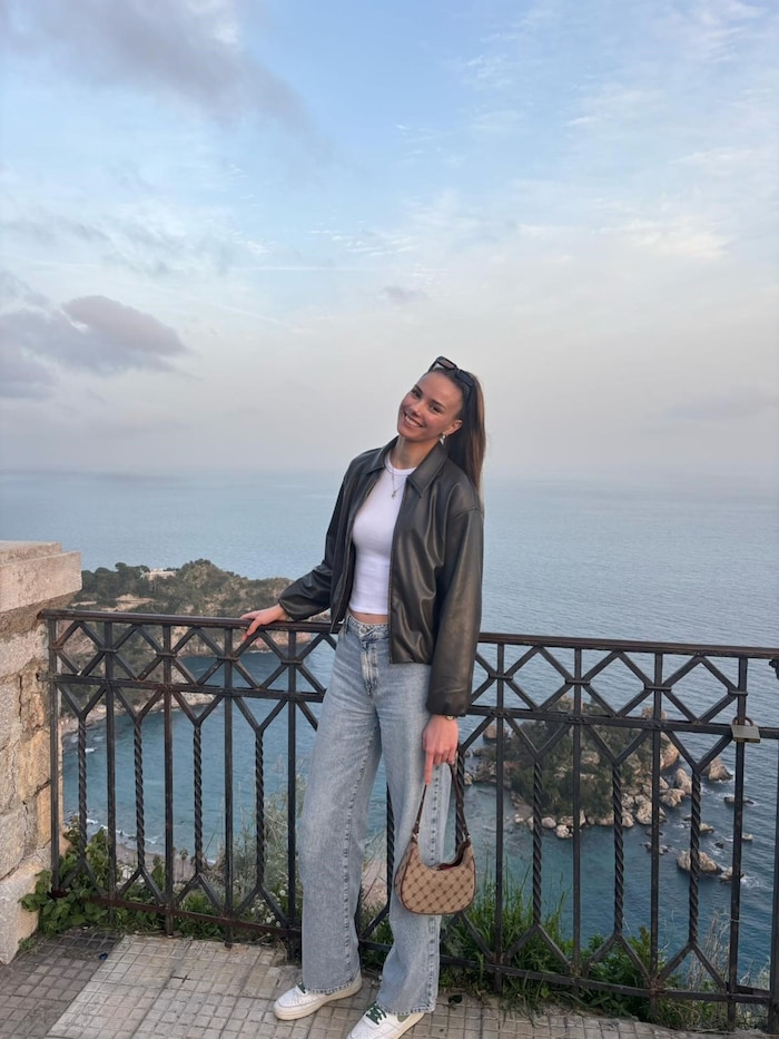Freier Tag in Messina: Anamarija Galic nutzt die Zeit für Sightseeing auf Sizilien.
